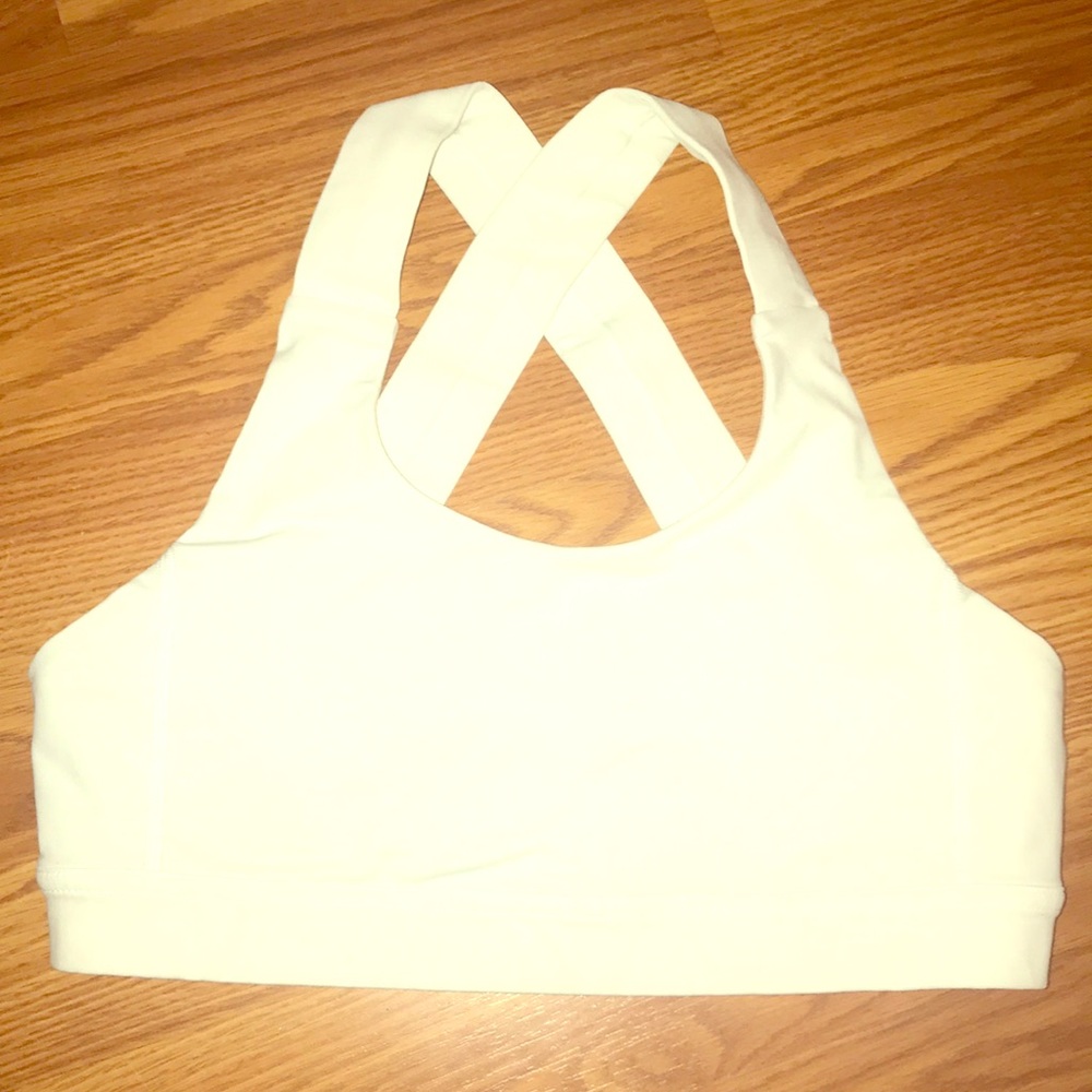 Lululemon white sports bra